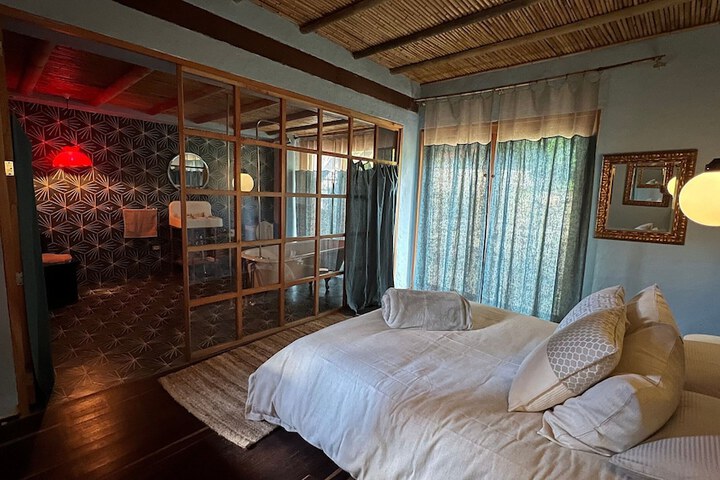 Room 4 of 42