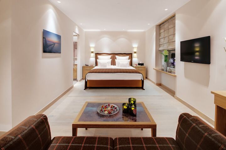 Room 10 of 88