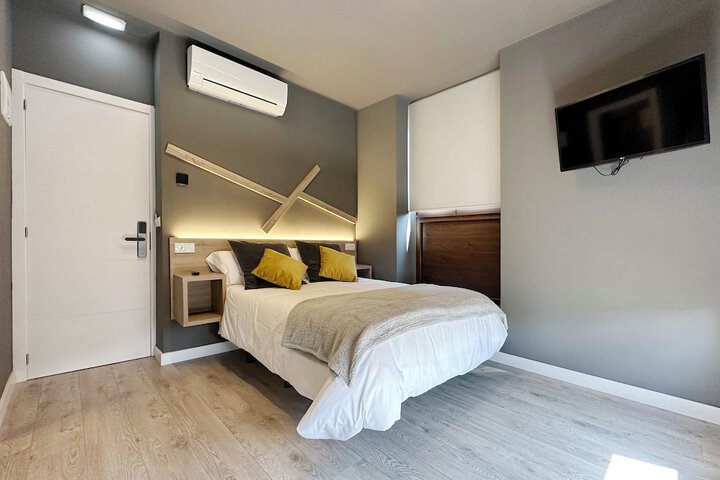 Room 13 of 84
