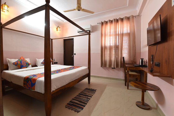 Room 7 of 17