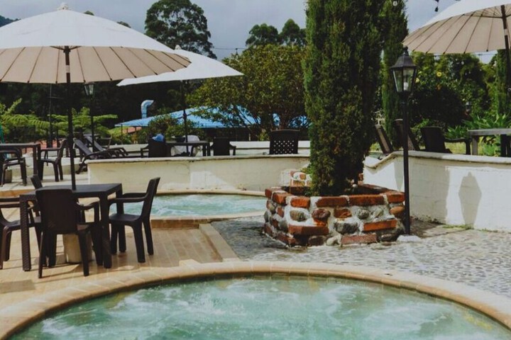 Pool 108 of 141