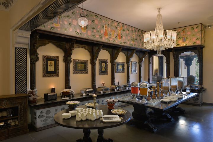 Dining 65 of 84