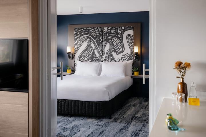 Room 18 of 127