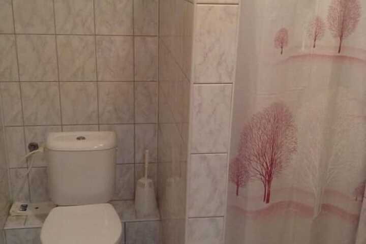 Room 9 of 65