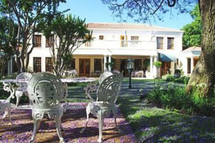 Hotel Exterior 8 of 27