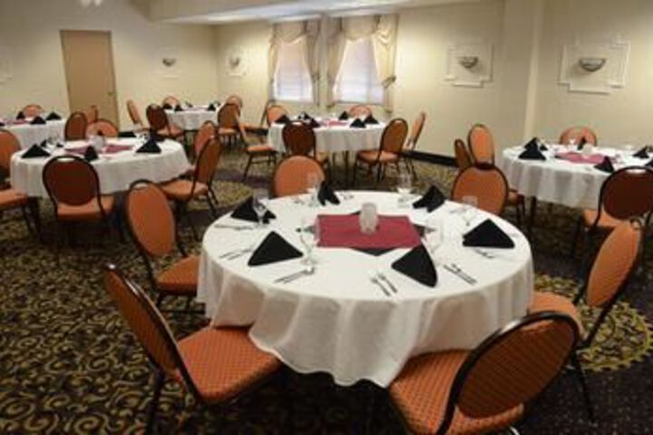 Ballroom/Hall 4 of 75