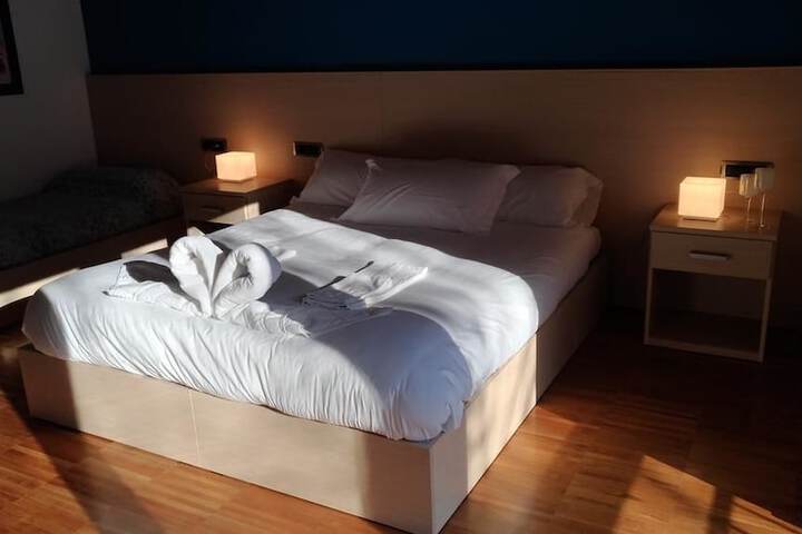 Room 8 of 35
