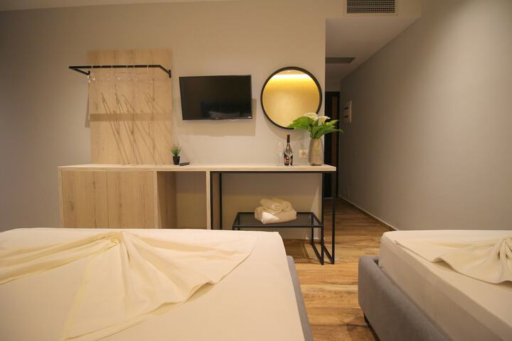 Room 12 of 52