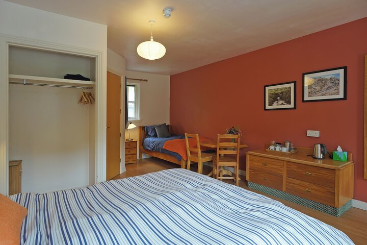 Room 16 of 33