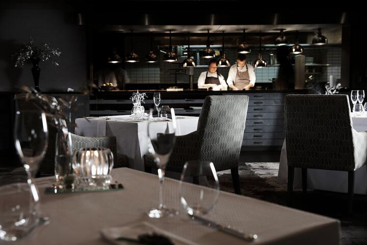 Dining 79 of 109
