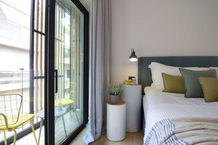 Room 10 of 52