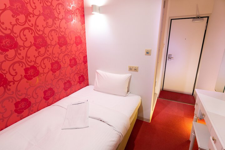 Room 9 of 55