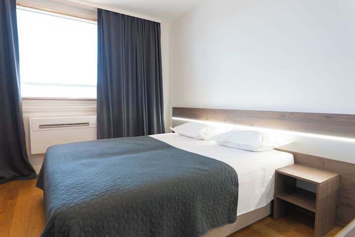 Room 7 of 44