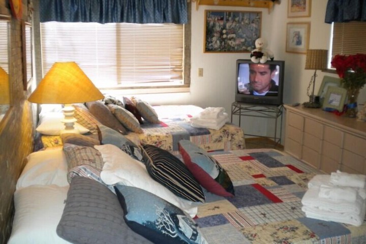 Room 4 of 14