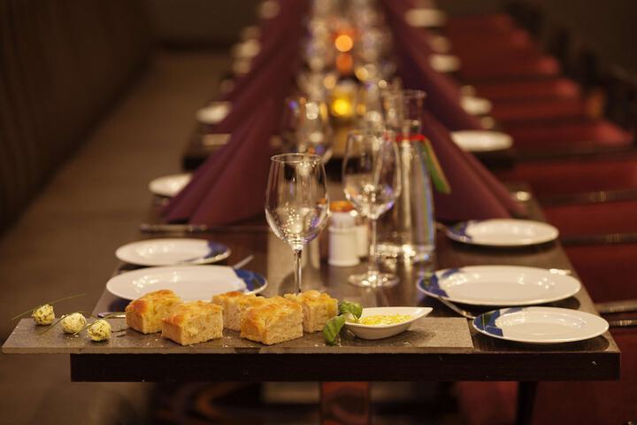 Dining 34 of 46