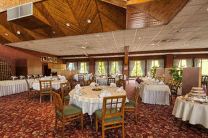 Dining 58 of 60