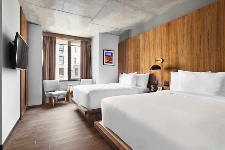 Room 3 of 28