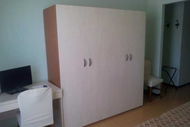 Room 18 of 44