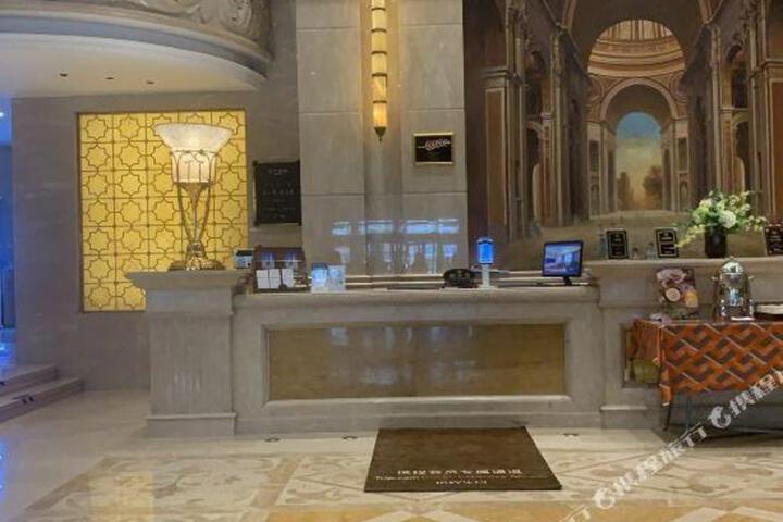 New Paris Hotel