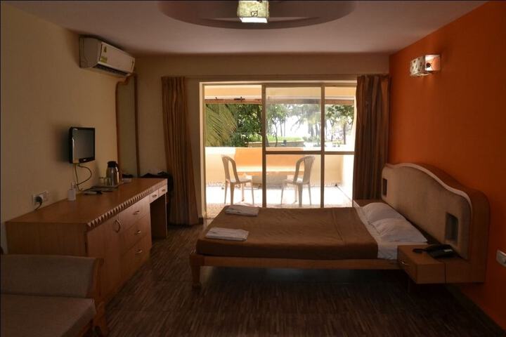 Room 4 of 23