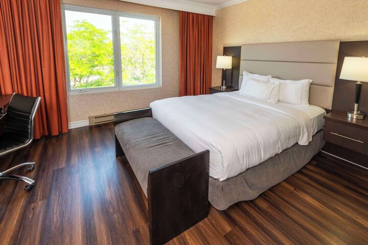 Queen Bed with Sofa (3 of 35)