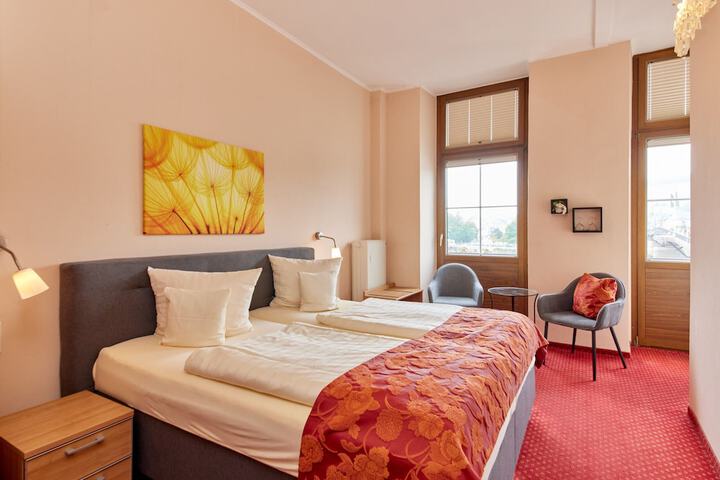 Room 3 of 45