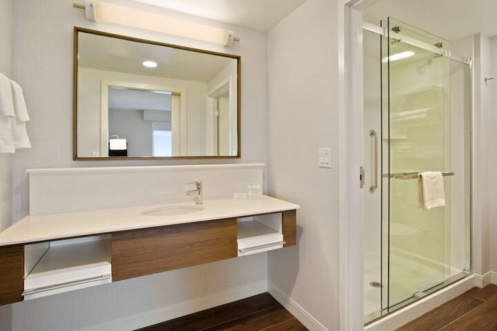 Bathroom shower