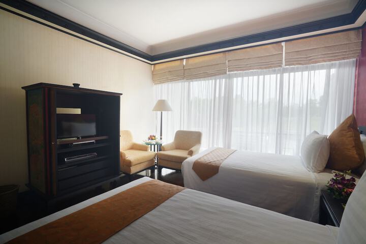 Room 4 of 38