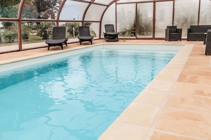 Pool Hotel