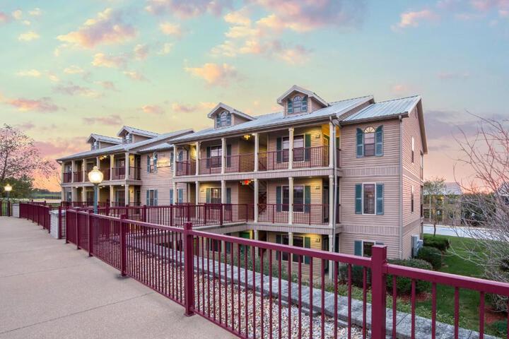 Exterior of Holiday Inn Club Vacations Timber Creek Resort by IHG