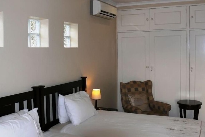Room 5 of 31