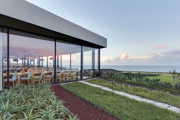 Hotel Exterior 46 of 47