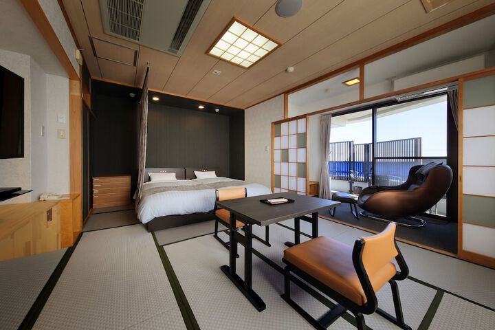 Room 5 of 68