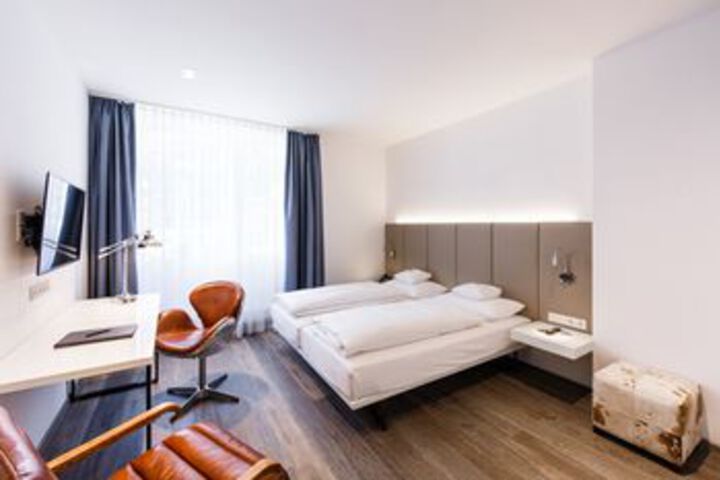 Room 19 of 46