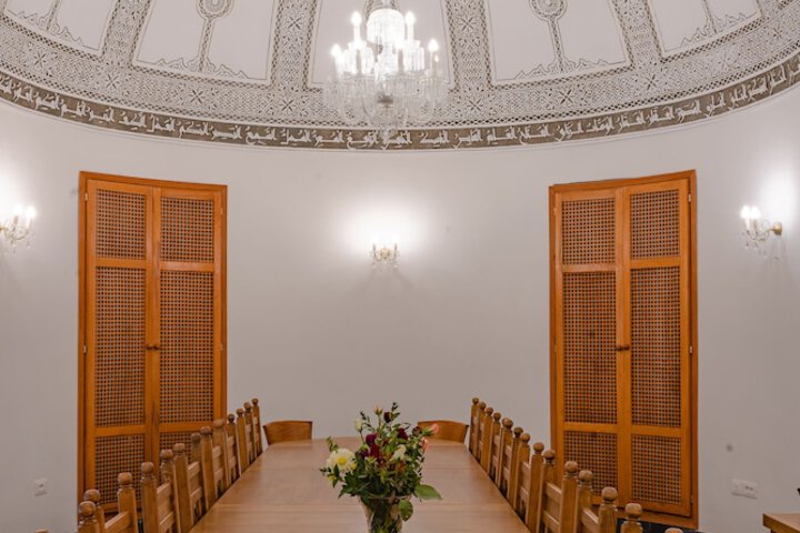 Meeting facility