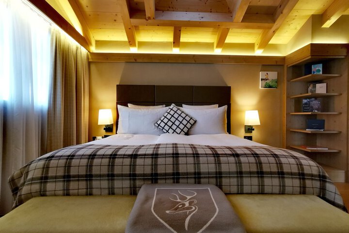 Room 27 of 110