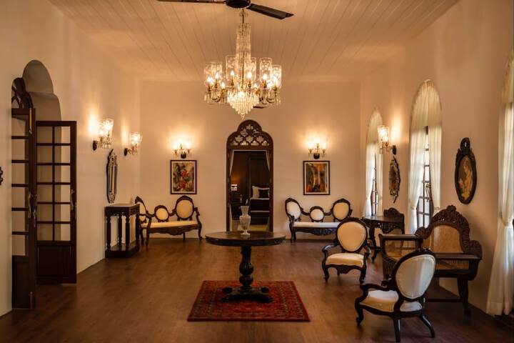 Ballroom/Hall 45 of 55