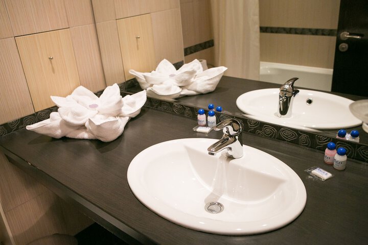 Room 54 of 181