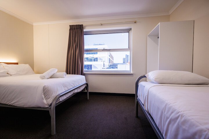 Room 16 of 42