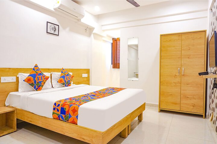 Room 3 of 26