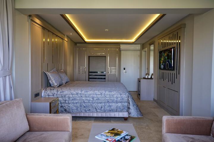 Room 17 of 49