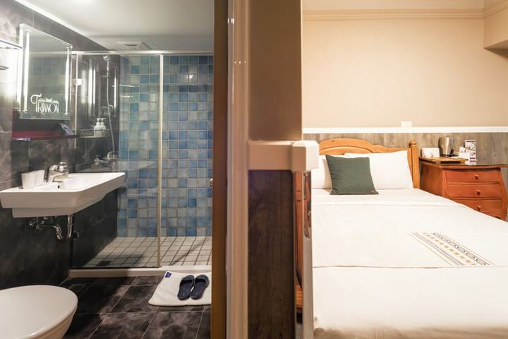 Room 80 of 115