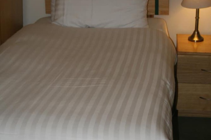 Room 16 of 29