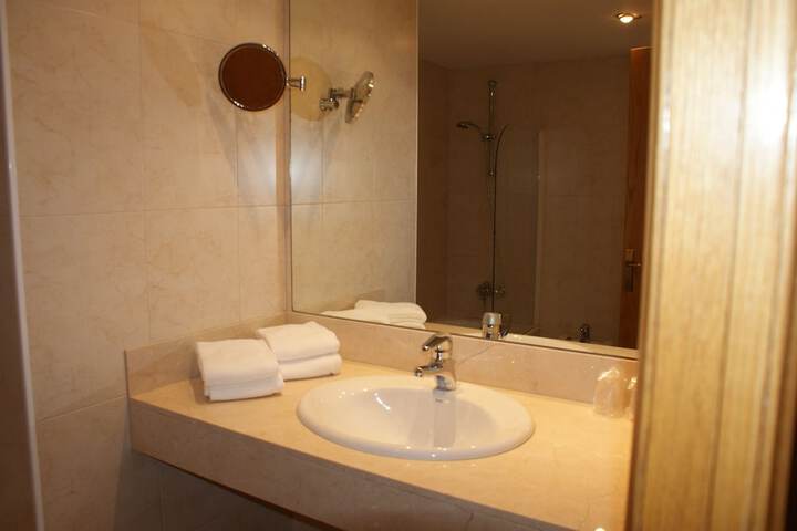 Clean Restrooms