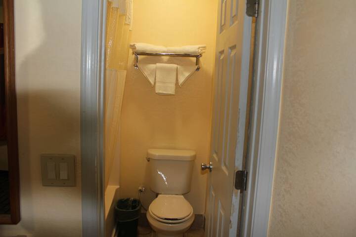 Room 37 of 54