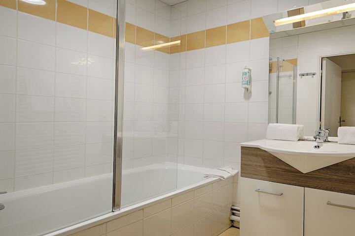 Clean Restrooms