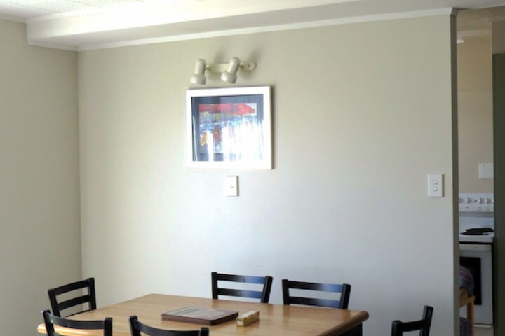 Room 10 of 33