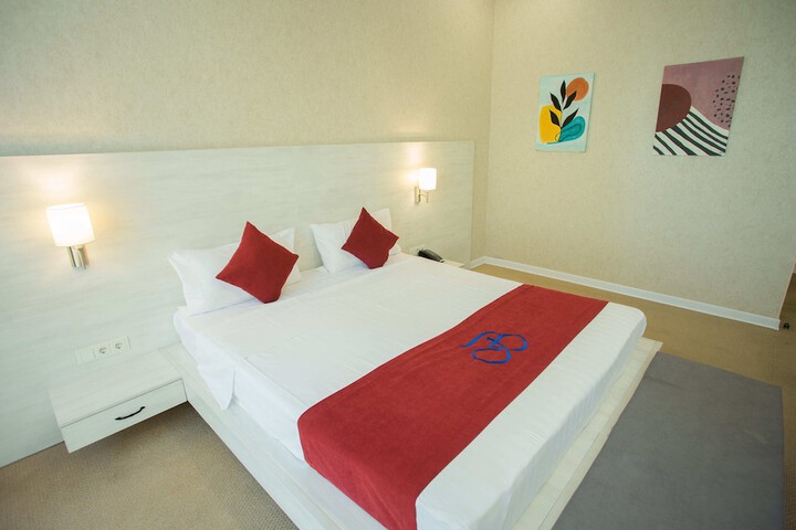 Room 19 of 119