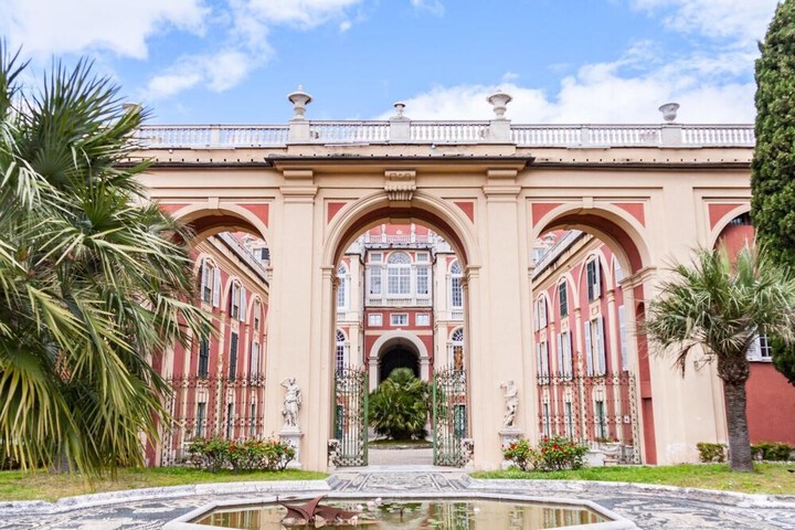 Hotel Entry
