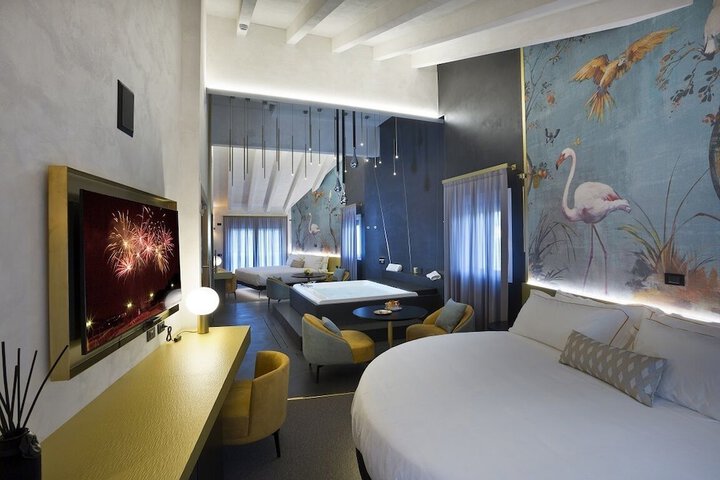 Room 18 of 112